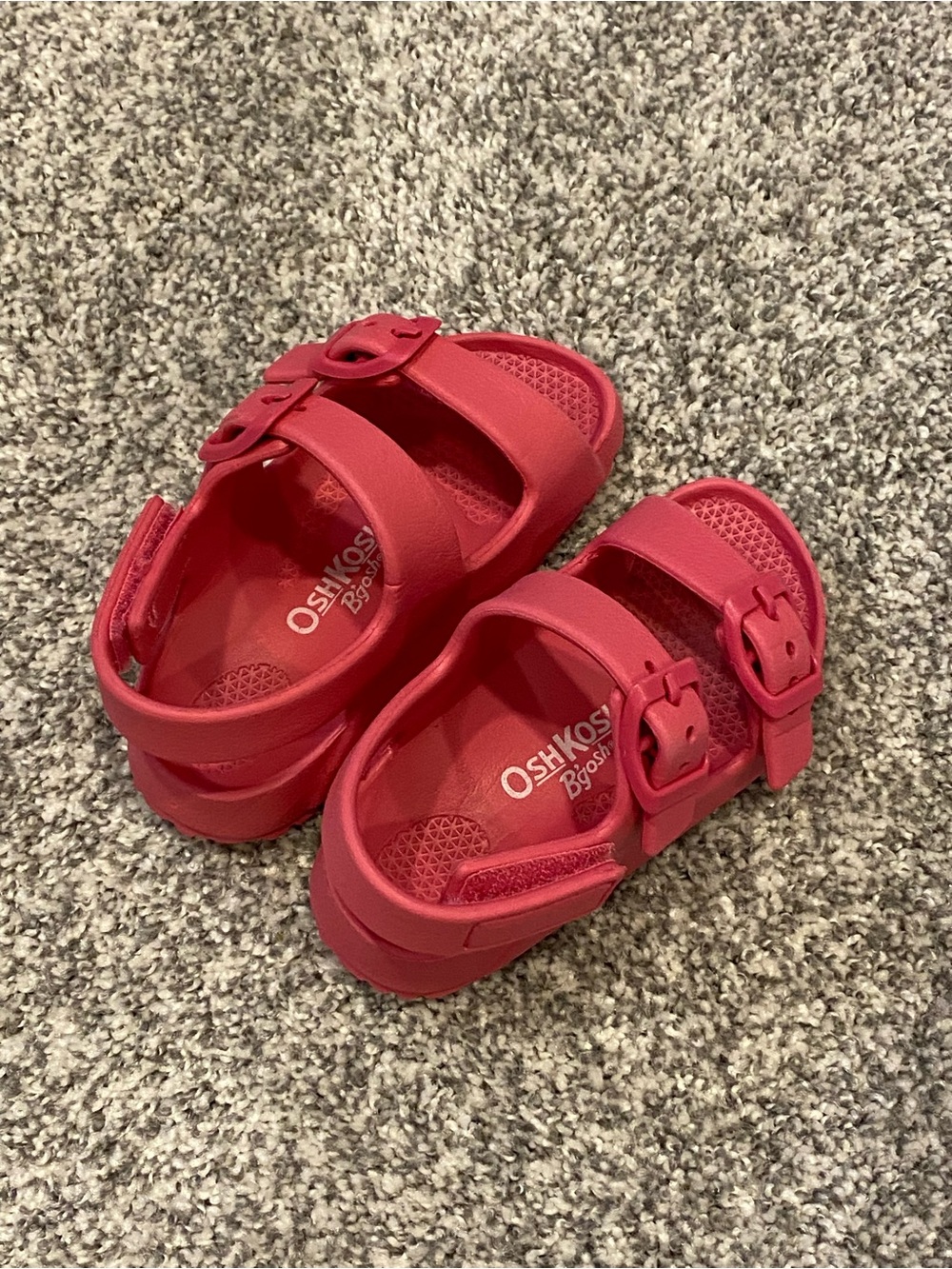 Osh Kosh B’gosh sandals size 6